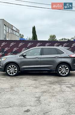 Внедорожник / Кроссовер Ford Edge 2017 в 