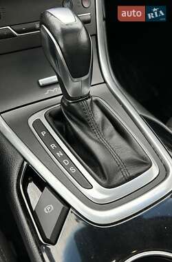 Внедорожник / Кроссовер Ford Edge 2017 в 