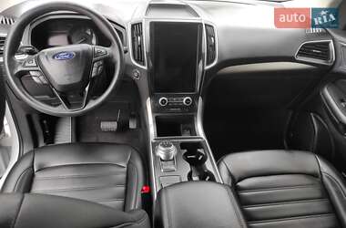 Позашляховик / Кросовер Ford Edge 2024 в 