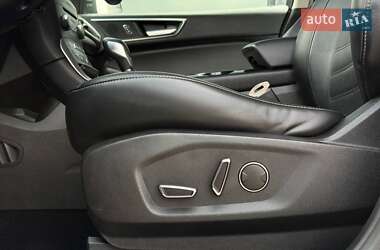Внедорожник / Кроссовер Ford Edge 2015 в 