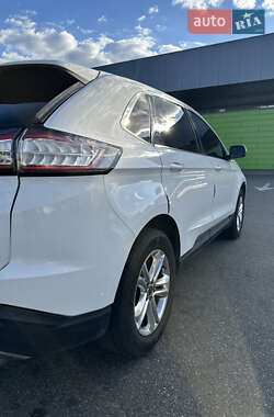 Внедорожник / Кроссовер Ford Edge 2016 в 