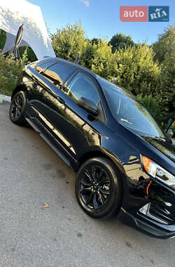 Внедорожник / Кроссовер Ford Edge 2022 в 