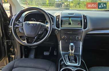 Внедорожник / Кроссовер Ford Edge 2016 в 