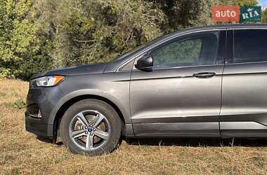 Позашляховик / Кросовер Ford Edge 2022 в 
