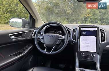 Позашляховик / Кросовер Ford Edge 2022 в 