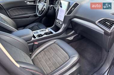 Позашляховик / Кросовер Ford Edge 2022 в 