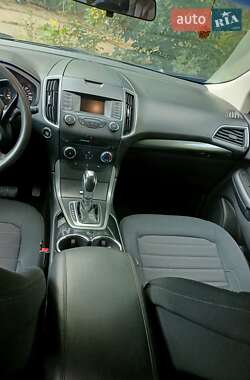 Внедорожник / Кроссовер Ford Edge 2016 в 