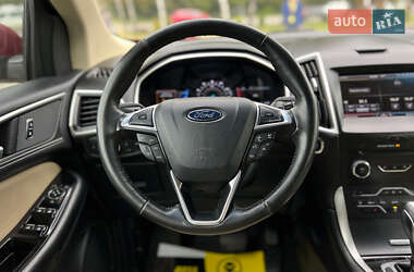 Позашляховик / Кросовер Ford Edge 2015 в 