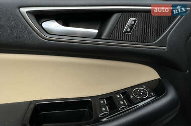 Позашляховик / Кросовер Ford Edge 2015 в 
