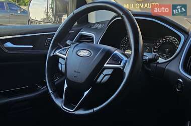 Внедорожник / Кроссовер Ford Edge 2020 в 