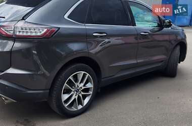 Внедорожник / Кроссовер Ford Edge 2017 в 