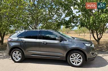 Позашляховик / Кросовер Ford Edge 2015 в 