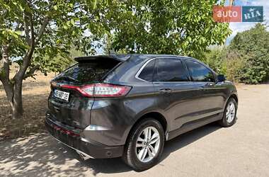 Позашляховик / Кросовер Ford Edge 2015 в 