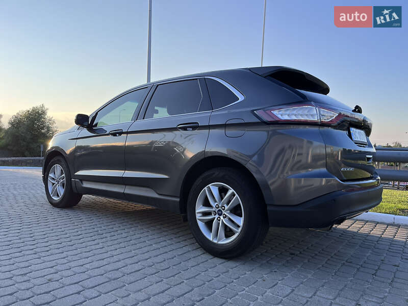 Внедорожник / Кроссовер Ford Edge 2017 в 