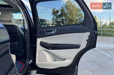 Внедорожник / Кроссовер Ford Edge 2018 в 