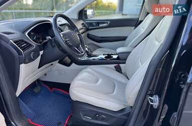 Внедорожник / Кроссовер Ford Edge 2018 в 