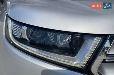 Внедорожник / Кроссовер Ford Edge 2017 в 