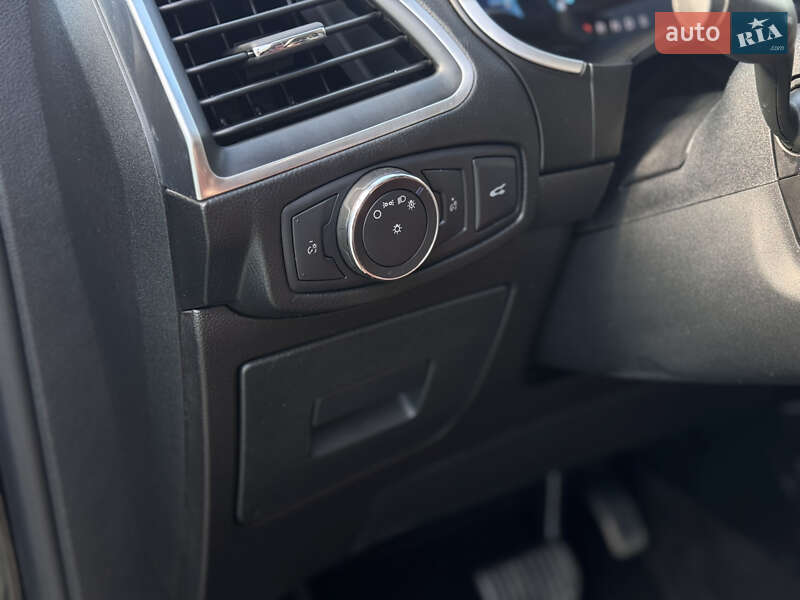 Внедорожник / Кроссовер Ford Edge 2015 в Днепре