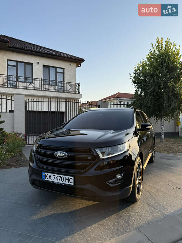 Внедорожник / Кроссовер Ford Edge 2016 в 