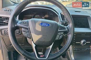 Внедорожник / Кроссовер Ford Edge 2018 в 