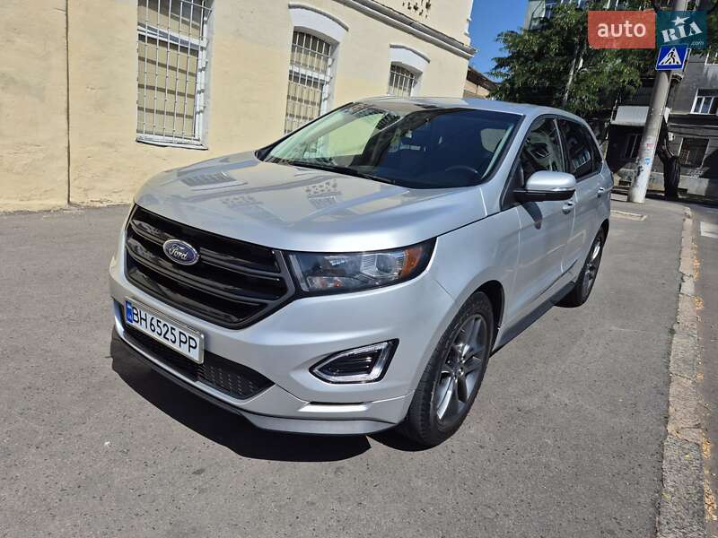 Внедорожник / Кроссовер Ford Edge 2015 в 