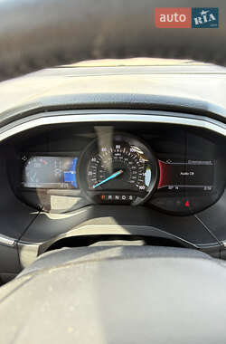Внедорожник / Кроссовер Ford Edge 2020 в 