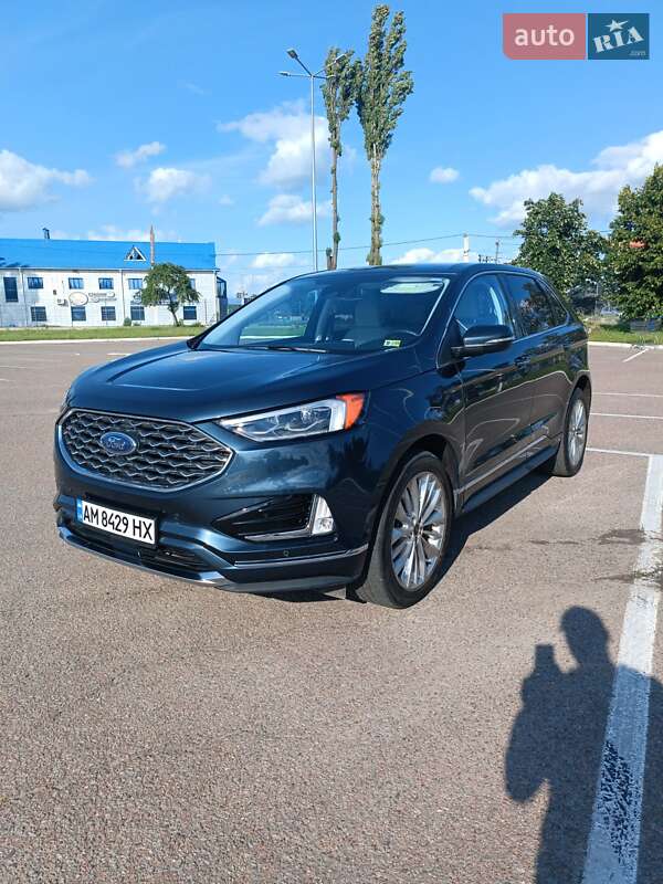 Внедорожник / Кроссовер Ford Edge 2022 в 