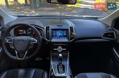 Внедорожник / Кроссовер Ford Edge 2018 в 