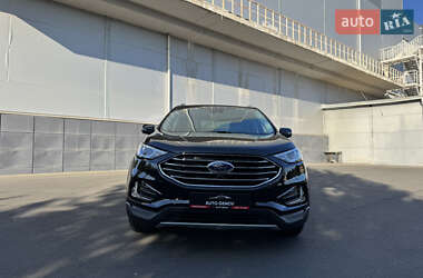 Внедорожник / Кроссовер Ford Edge 2019 в 