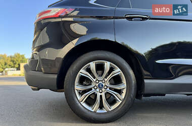 Внедорожник / Кроссовер Ford Edge 2019 в 