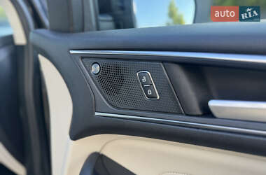 Внедорожник / Кроссовер Ford Edge 2019 в 