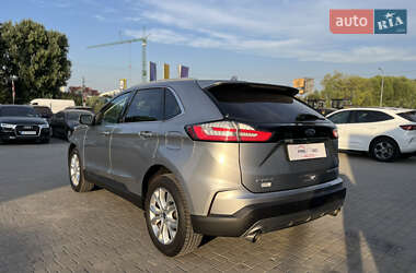 Позашляховик / Кросовер Ford Edge 2019 в 