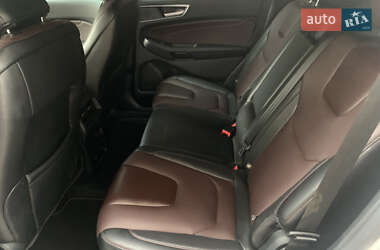 Позашляховик / Кросовер Ford Edge 2021 в 