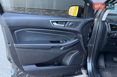 Внедорожник / Кроссовер Ford Edge 2017 в 