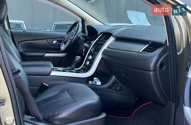 Внедорожник / Кроссовер Ford Edge 2012 в 