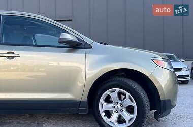 Внедорожник / Кроссовер Ford Edge 2012 в 