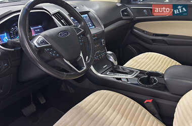 Внедорожник / Кроссовер Ford Edge 2015 в 