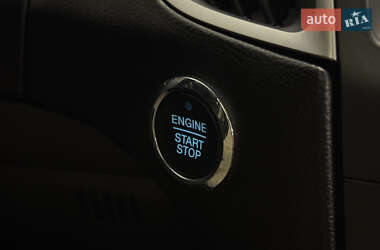 Внедорожник / Кроссовер Ford Edge 2015 в 