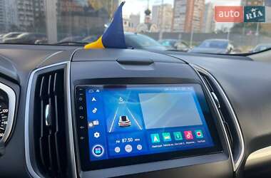 Внедорожник / Кроссовер Ford Edge 2018 в 