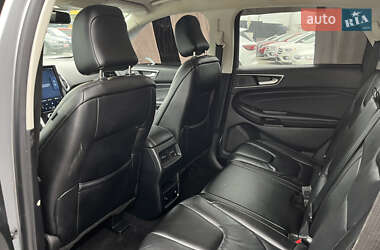 Позашляховик / Кросовер Ford Edge 2022 в 