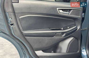 Позашляховик / Кросовер Ford Edge 2016 в 