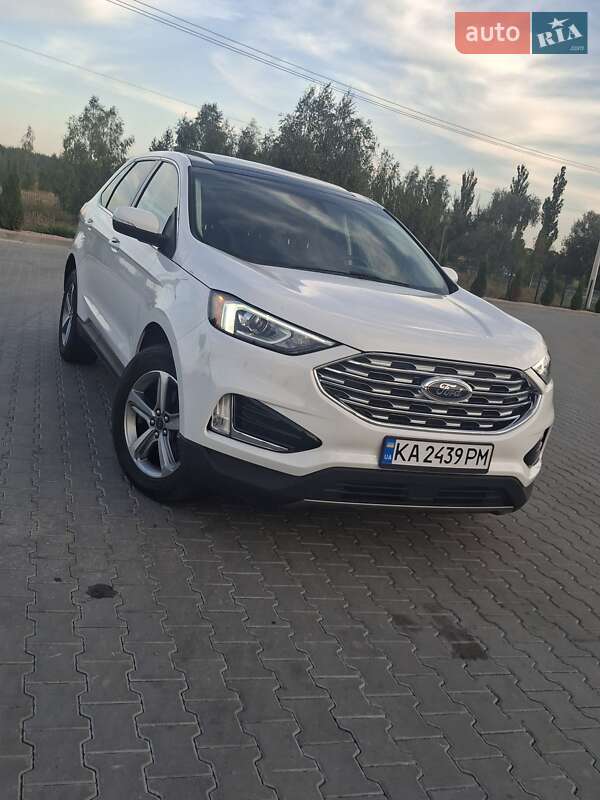 Внедорожник / Кроссовер Ford Edge 2019 в 