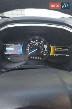Внедорожник / Кроссовер Ford Edge 2019 в 