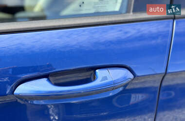 Позашляховик / Кросовер Ford Edge 2022 в 