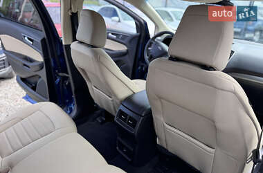 Позашляховик / Кросовер Ford Edge 2022 в 