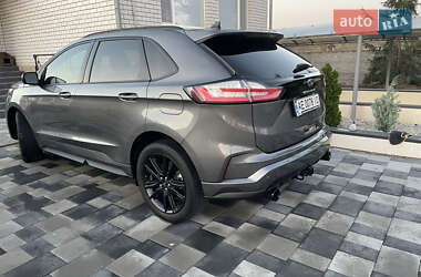 Позашляховик / Кросовер Ford Edge 2022 в 