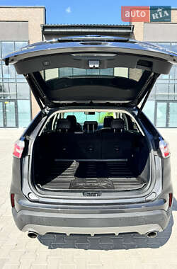 Позашляховик / Кросовер Ford Edge 2020 в 