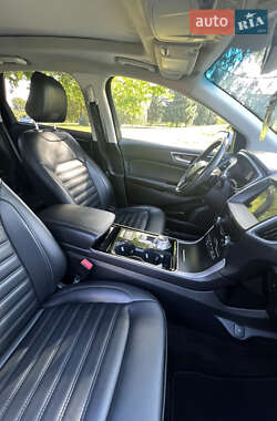 Внедорожник / Кроссовер Ford Edge 2020 в 