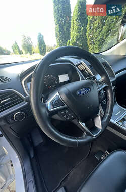 Внедорожник / Кроссовер Ford Edge 2020 в 