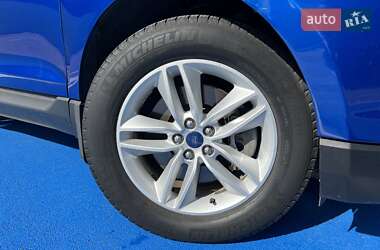 Внедорожник / Кроссовер Ford Edge 2018 в 